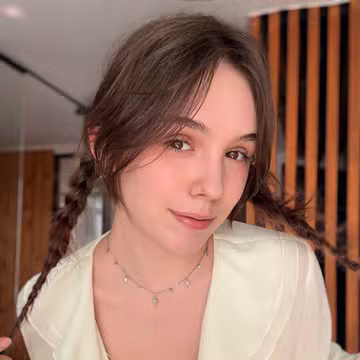 Eva (@averymayy) OnlyFans: current avatar