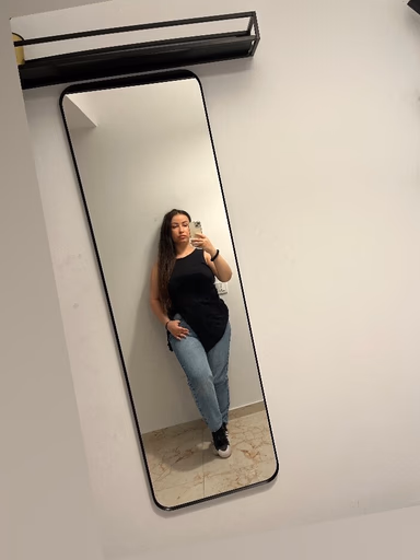 Eva (@cheeky_eva) OnlyFans