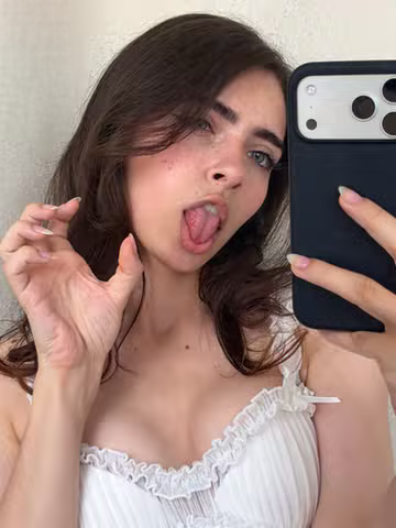 Chloé (@chloemarini) OnlyFans: current avatar