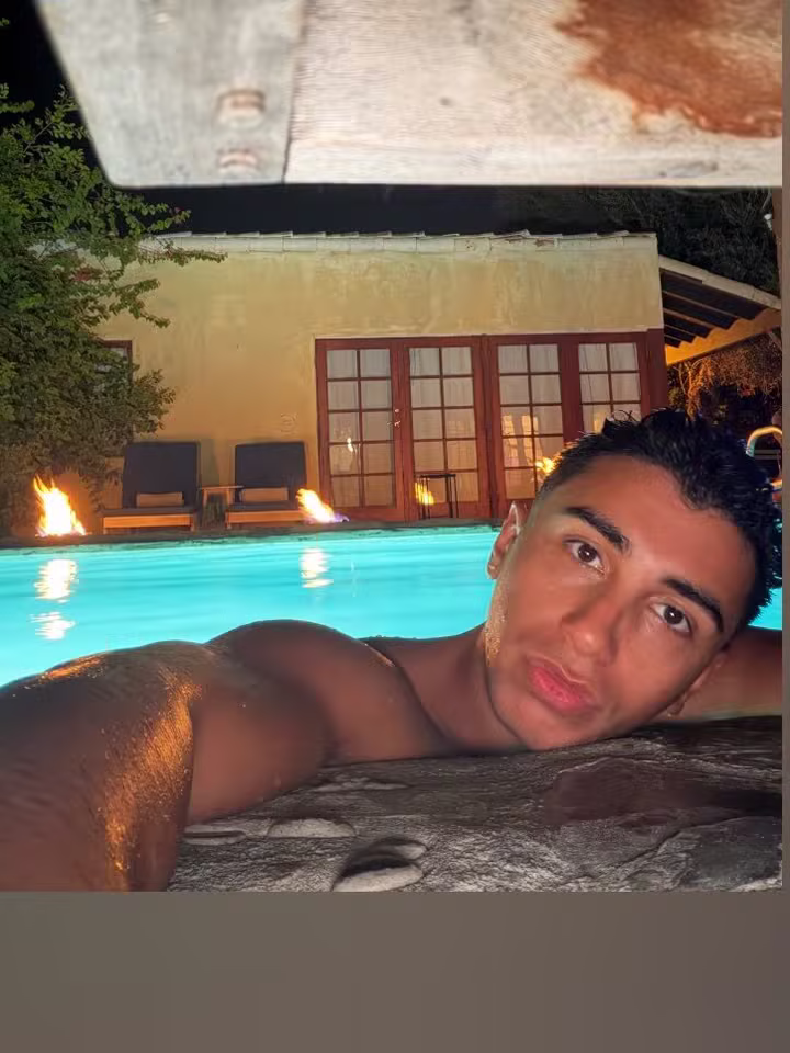 Ethan James (@mostlybottom) OnlyFans