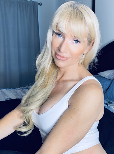 Sexy Malibu Mommy (@sexymalibumommy) OnlyFans